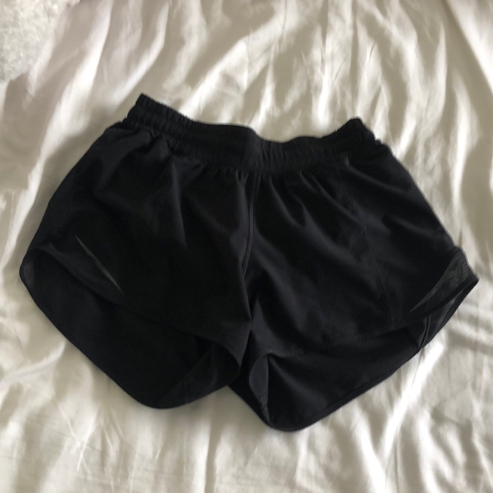 LULULEMON hotty hot shorts size 6 TALL
